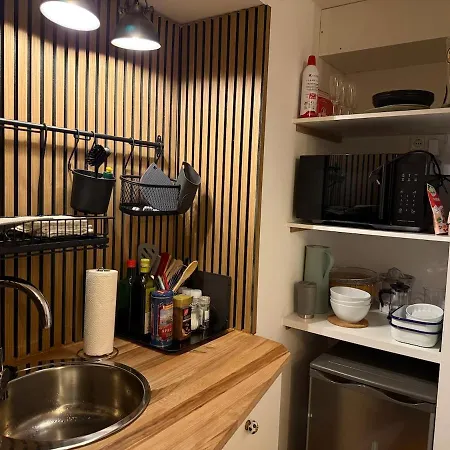 Kleines Zuhause Auf Zeit - Naehe Frankfurt *