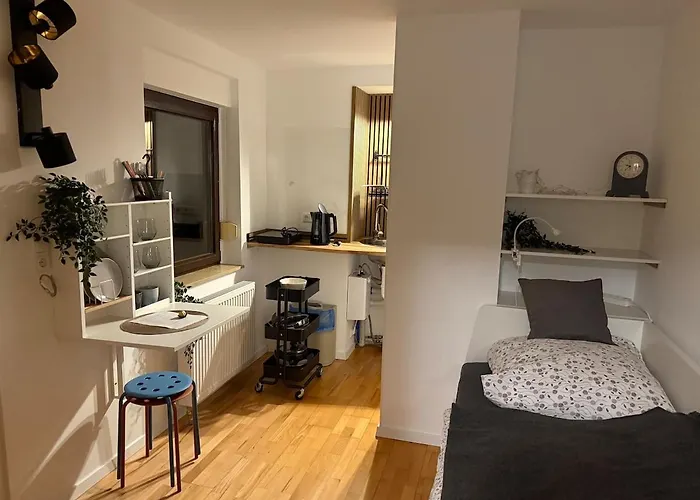 Kleines Zuhause Auf Zeit - Naehe Frankfurt *